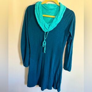 Kuhl reversible dress long sleeve lightweight hiking dress Cowl neck size Medium
